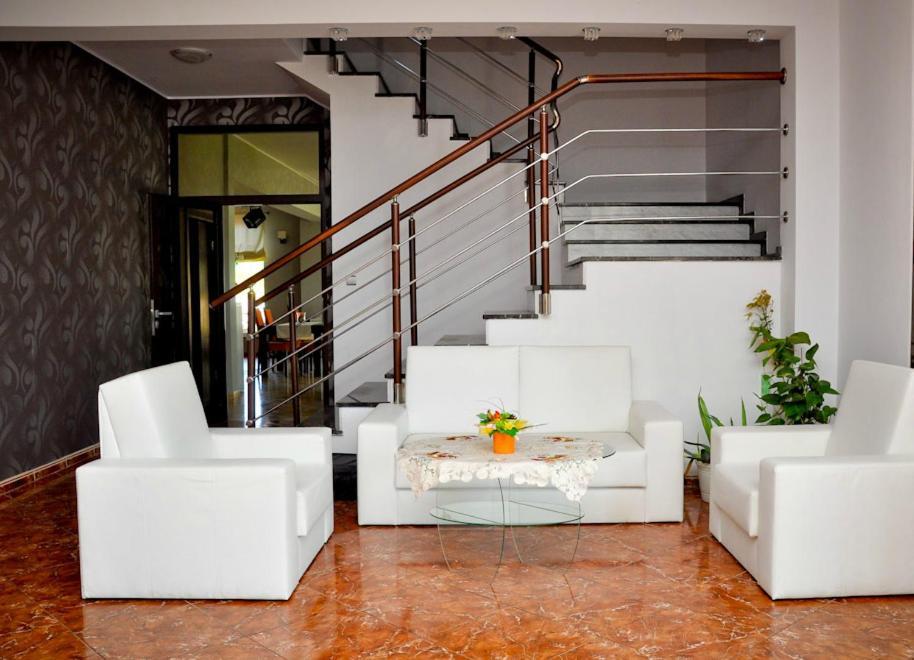 Bed & Breakfast Lux 2*
